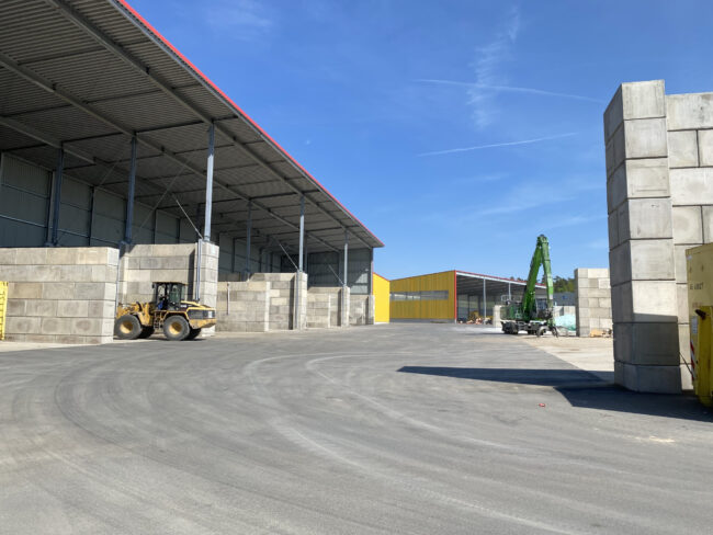 Bild vom Recyclinghof im Betrieb in Weiden